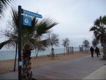 La ruta turística ressegueix el litoral de Badalona des del centre fins al port. M. MEMBRIVES