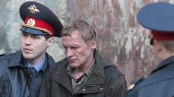 Kolia (l'actor Aleksei Serebryakov) ha de lluitar contra el corrupte alcalde de la seva ciutat, al nord de Rússia GOLEM