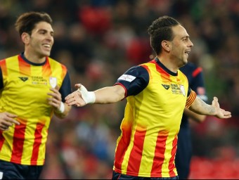 Sergio García celebra el gol que va fer en el duel d'ahir entre la selecció del País Basc i Catalunya a San Mamés FCF