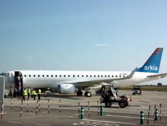 Els vols d'Arkia, com aquest de l'estiu, ja van poder aterrar ahir a Alguaire al millorara les condicions meteorològiques ACN