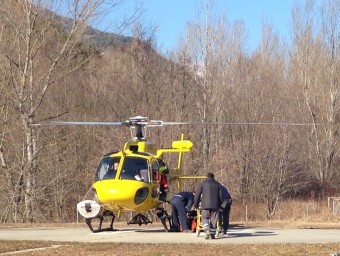 Des d'un helicòpter es va interceptar el cotxe dels joves dimecres al matí RIPOLLÈS / C. GRANÉ
