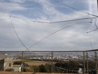 Uns desconeguts van entrar a dins trencant una vidriera d'una terrassa EL PUNT AVUI