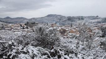 La neu va deixar estampes com aquesta a Sant Hilari Sacalm, on el paisatge va quedar emblanquinat. CEDIDA