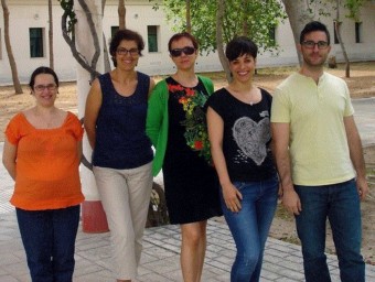 Membres grup (esquerra-dreta): Paloma Salinas, Raquel Cantos, Asunción Contreras, Carina Racovac i Javier Espinosa. Un membre més no es troba a la foto (Jose I. Labella). CEDIDA - UNIVERSITAT D'ALACANT