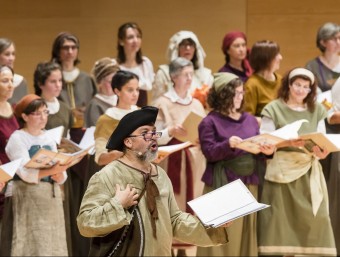 El Cor Maragall, durant l'estrena del seu ‘Festino...', a l'últim concert de Tots Sants a l'Auditori de Girona J. RIBOT / ICONNA