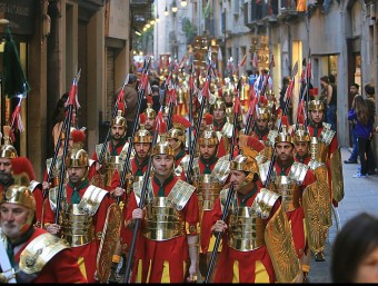 Els Manaies de Girona en una de les sortides tradicionals de Setmana Santa MANEL LLADÓ