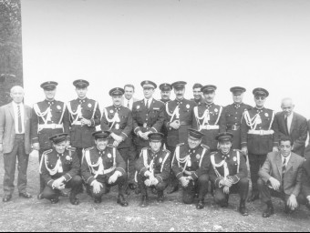 Foto dels agents de la policia municipal dels anys 60 del Servei d'Imatges del ACGAX. Cessió de J.M. Capdevila Espuña.