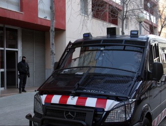 Operatiu dels Mossos d'Esquadra al barri de Can Llonch de Sabadell ACN