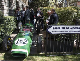 Un Lotus 18 de F-1 de 1961, a l'hotel Primero Primera de Barcelona, ahir PERE NUBIOLA