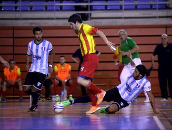 Una acció del partit d'ahir a Santa Coloma de Farners Q.P