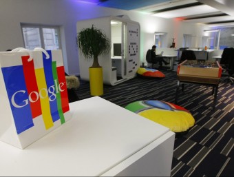 La Comissió Europea reclama a Google, a la imatge la seva seu europea als afores de París, una multa de 5.660 milions.  REUTERS