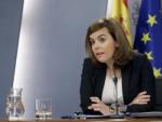 La vicepresidenta del govern espanyol, Soraya Sáenz de Santamaría, durant la roda de premsa d'aquest divendres EFE