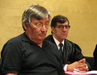 L'acusat , amb el seu advocat, Carles Monguilod; el lletrat Joan Ramon Puig i el fiscal Enrique Barata Ò. PINILLA