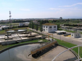 Vista de la depuradora de Figueres EL PUNT AVUI