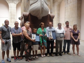 Foto de família dels premiats a la darrera edició del Concurs de Focs de Tarragona A.P