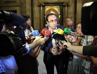 Josep Rull respon als mitjans de comunicació al Parlament ACN