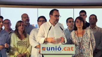 El secretari general d'UDC, Ramon Espadaler, aquest dissabte amb la nova executiva intercomarcal del partit a Barcelona ACN