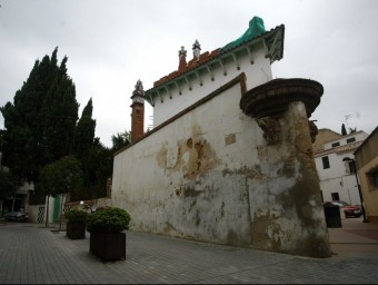 La casa de Puig i Cadafalch d'Argentona està situada a la plaça de Vendre, al centre del municipi. QUIM PUIG / LLUÍS ARCAL