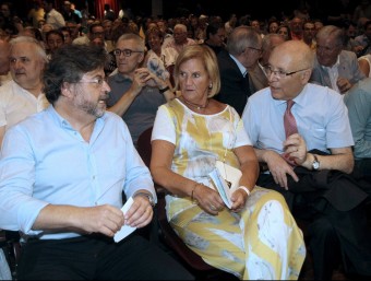 Els exdirigents d'UDC Núria de Gispert, Antoni Castellà i Joan Rigol, aquest diumenge a la presentació de Demòcrates de Catalunya EFE
