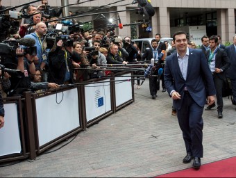 El primer ministre grec, Alexis Tsipras, arribant aquest diumenge a la cimera dels països de la Zona Euro REUTERS