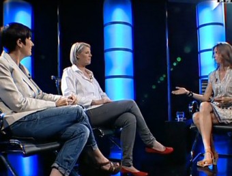 Natalia Laing and Mandy Kellor with Nicole Millar on EL PUNT AVUI TV/  ARCHIVE