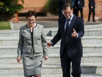 Mariano Rajoy, amb la primera ministre de Polònia, Ewa Kopacz, ahir a Madrid andrea comas/reuters
