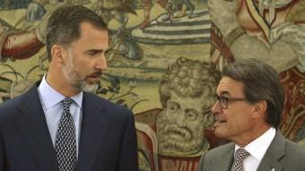 Felip de Borbó i Artur Mas, ahir al migdia a la Zarzuela EFE / ballesteros