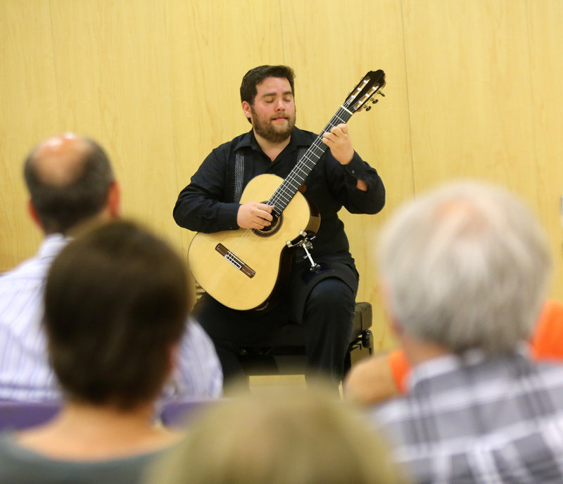 La Guitarra De Kaminsky A La Fundacio Valvi Cultura El Punt Avui http www elpuntavui cat cultura article 878733 la guitarra de kaminsky a la fundacio valvi html