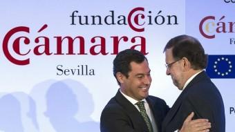 Rajoy i el president del PP andalús, ahir a Sevilla. EFE