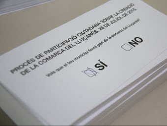 Papereta de votació per decidir si el Lluçanès es constitueix en la 43a comarca de Catalunya ACN