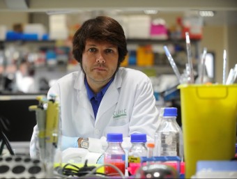 El gironí Marc claret, és investigador del laboratori d'Investigacions Biomèdiques August Pi i Sunyer de Barcelona.