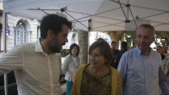 L'alcalde de la Seu d'Urgell, Albert Batalla, la número dos de Junts pel Sí per Barcelona, Carme Forcadel, i el cap de llista de la candidatura sobiranista a Lleida, Josep Maria Forné, aquest dilluns a la capital de l'Alt Urgell ACN