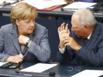 La cancellera alemanya, Angela Merkel, i el ministre de Finances, Wolfgang Schäuble, aquest dimecres al Bundestag REUTERS