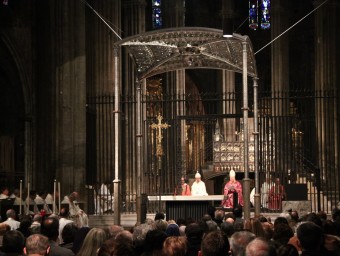 Dedicació de l'altar de la catedral pel bisbe Francesc Pardo, en una imatge d'arxiu J.NADAL