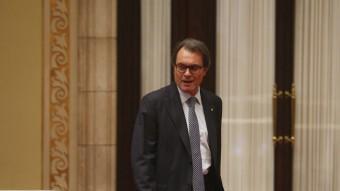 El president de la Generalitat, Artur Mas, als passadissos del Parlament ORIOL DURAN