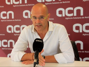 El cap de llista de Junts pel Sí, Raül Romeva, durant l'entrevista ACN