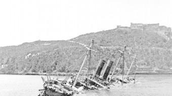 El vaixell espanyol Reina Mercedes enfonsat a S. de Cuba 1898 ARXIU