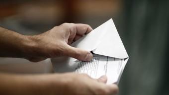 L'enviament de les paperetes per al vot per correu ha començat aquest dijous ACN
