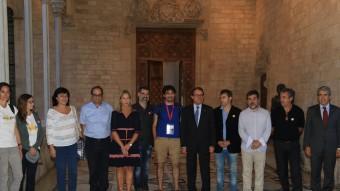 Artur Mas amb els organitzadors de la Via Lliure , amb Jordi Sànchez i Quim Torra al capdavant, la vicepresidenta Munté i el conseller Homs ANDREU PUIG