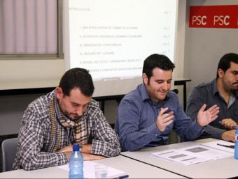 Christian Carneado, al mig, i Rubén Guijarro, a l'esquerra de la imatge ANDREU PUIG
