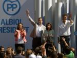 Camacho, Rajoy, Levy i Albiol ahir en el míting del PP a Badalona LLUIS GENE / AFP