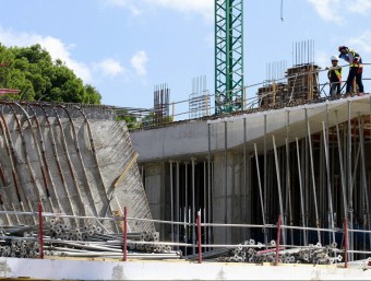 El mur de l'edifici en construcció que ha caigut a Palma EFE