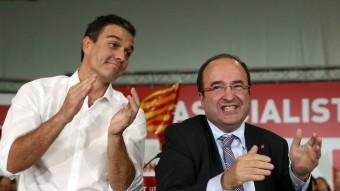 El secretari general del PSOE, Pedro Sánchez, amb el candidat a la Generalitat del PSC, Miquel Iceta EFE