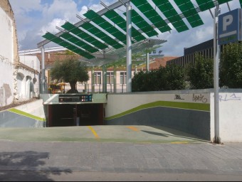 El pàrquing sota la plaça Universitat de Canet de Mar es va construir el 2006 T.M