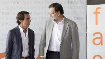 El president de la FAES, José María Aznar, i el cap del govern espanyol, Mariano Rajoy, en una imatge del juny EUROPA PRESS
