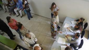 Ciutadans votant diumenge passat a Mataró ORIOL DURAN