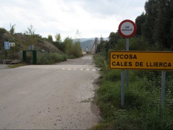 L'entrada sud de l'empresa Cales de Llierca d'Argelaguer on hi ha hagut l'accident laboral mortal ACN