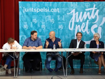 Forcadell, Junqueras, Romeva, Mas i Casals en un reunió de JxSí ARXIU / ANDREU PUIG