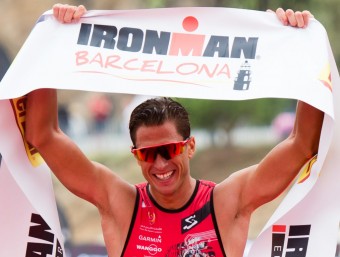 Plese creua la meta de l'Ironman Barcelona GETTY IMAGES