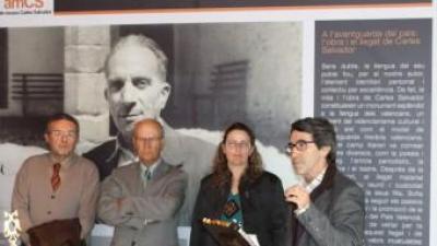Inauguració de l'exposició sobre Carles Salvador organitzada per l'AVL. EL PUNT AVUI